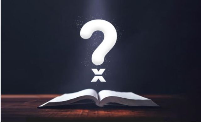Der GGG-Flyer ist ein aufgeschlagenes Buch mit einem Fragezeichen, dessen Punkt das X-Logo von Radio X ist
