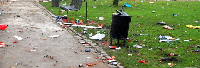 Abfall im Park kann verhindert werden ©Rike / pixelio.de