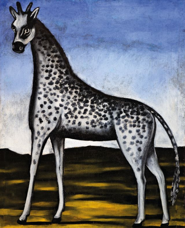 Ein Gemälde einer Giraffe in schwarz, vor blauem Himmel und dunkelgelbem Boden