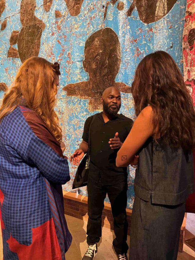 Kaloki Nyamai mit Fans