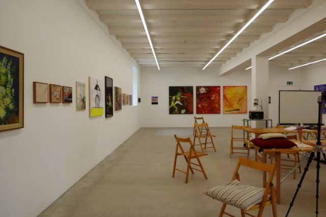 Installationsansicht von Malereien