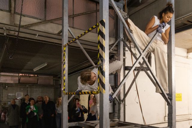 Eine Improvisation in den Gängen des Tanzhaus Basel